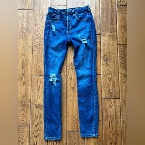 Hollister high-rise, super skinny